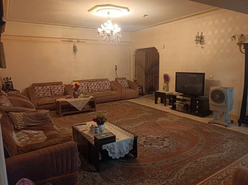 آپارتمان 150 متری سه خوابه در حشمتیه تهران