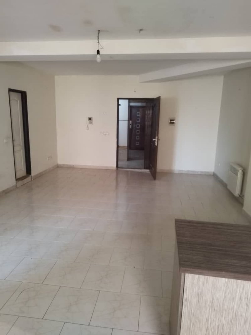 آپارتمان 76 متری دو خوابه در فاز 4 پرند15659749839
