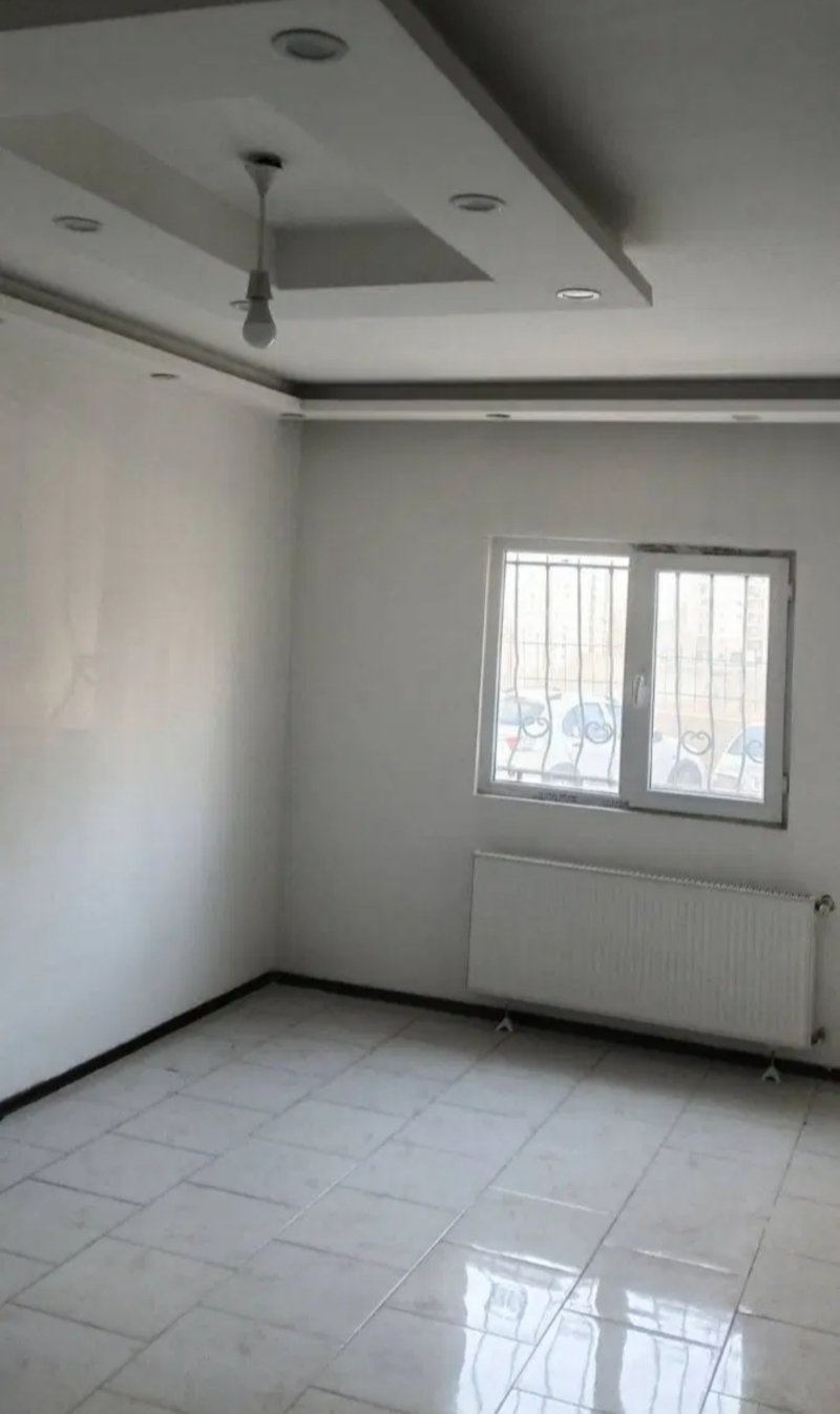 آپارتمان 78 متری دو خوابه در فاز 6 پرند15659849843