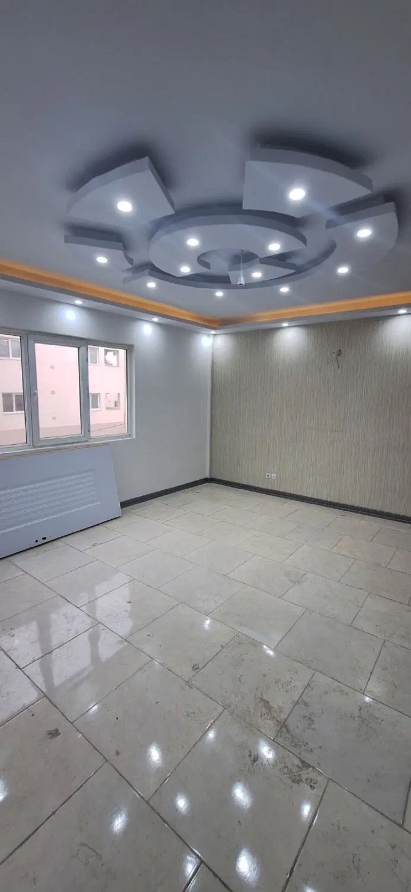 آپارتمان 84 متری دو خوابه در فاز 6 پرند15663549921