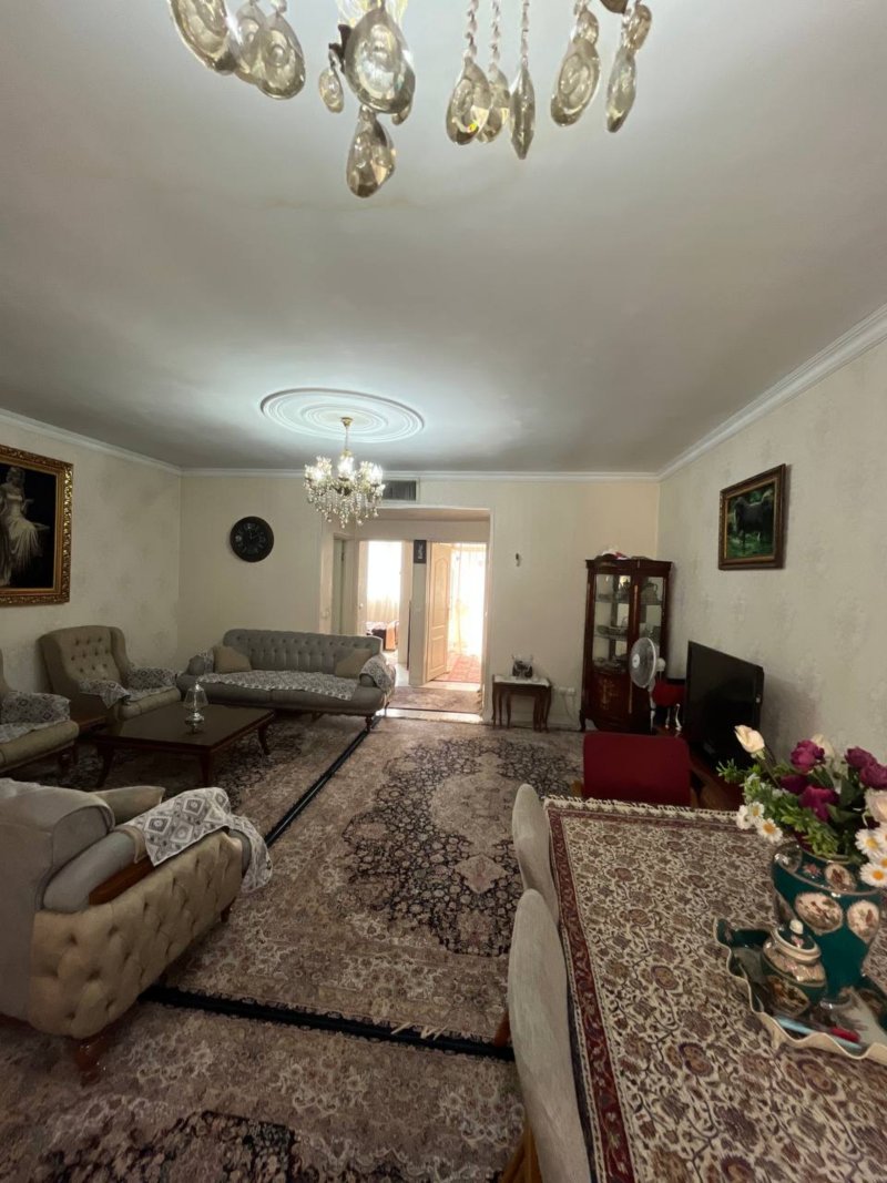 آپارتمان 70 متری دو خوابه در استاد معین تهران15672450118