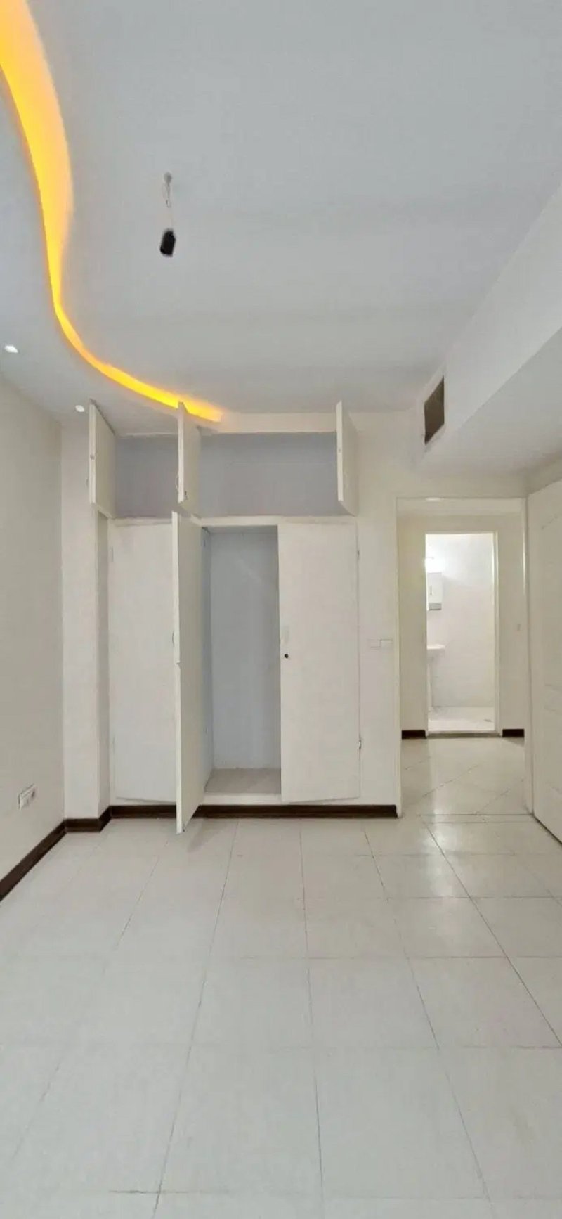 آپارتمان 98 متری دو خوابه در فاز 4 پردیس15721850679
