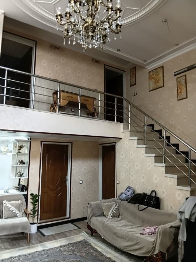 خانه 120 متری پنج خوابه در میدان امام علی یزد15760951074