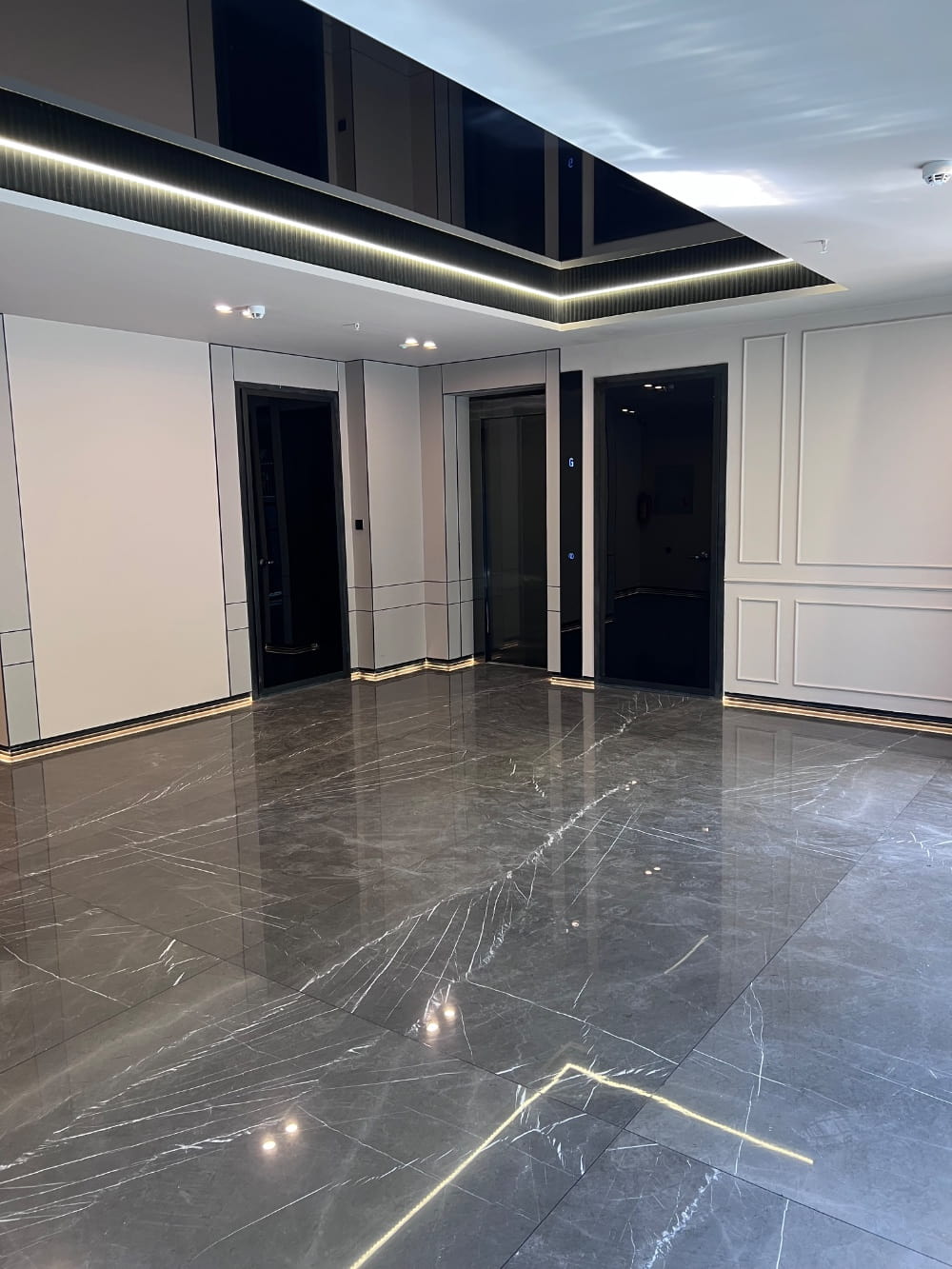 آپارتمان 74 متری دو خوابه در شهران جنوبی تهران15767151140