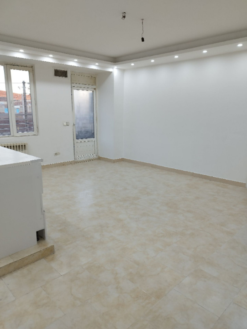 آپارتمان 70 متری یک خوابه در فاز 4 پرند124603514