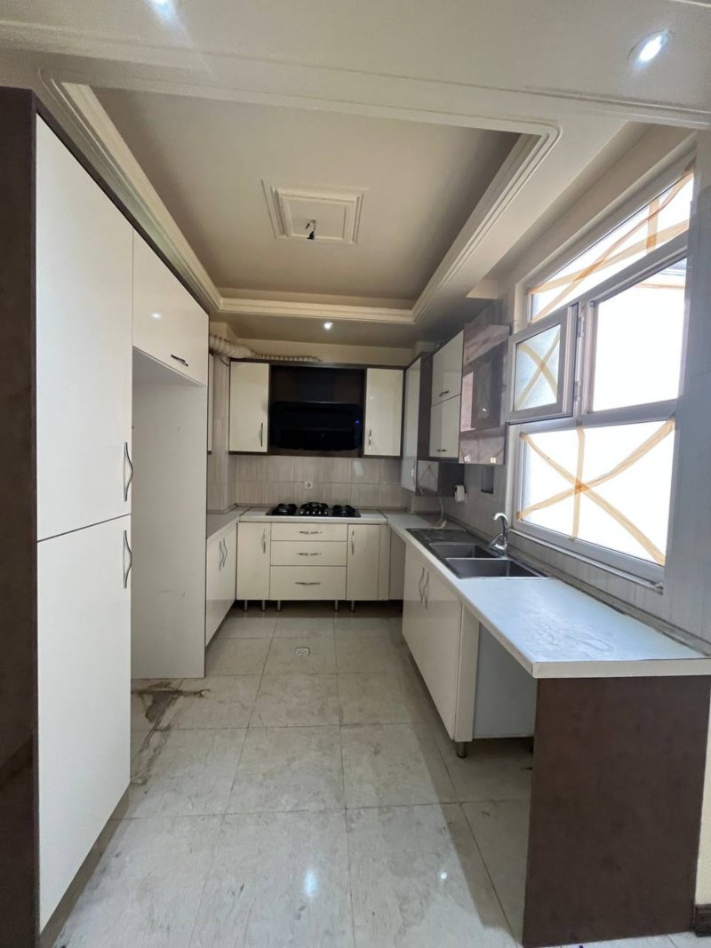 آپارتمان 71 متری دو خوابه در سرو آزاد تهران15797351679