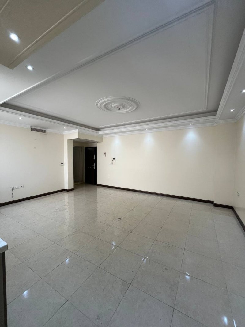 آپارتمان 71 متری دو خوابه در سرو آزاد تهران15797351680