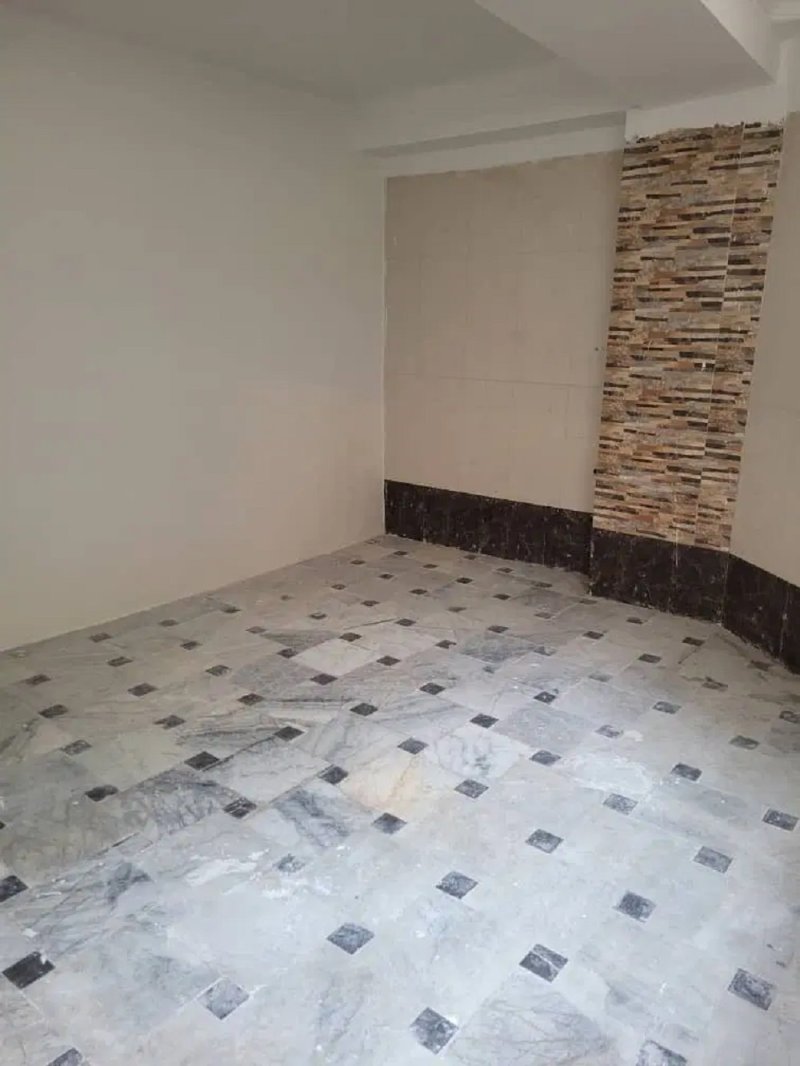 تجاری 150 متری در شهرک صدف اندیشه15829652216