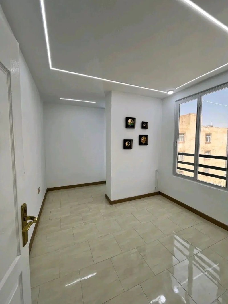 آپارتمان 75 متری دو خوابه در فاز 1 اندیشه15833752325
