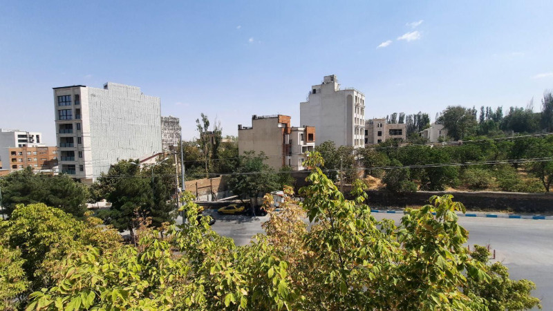 آپارتمان 85 متری دو خوابه در میدان بیمه همدان124627529