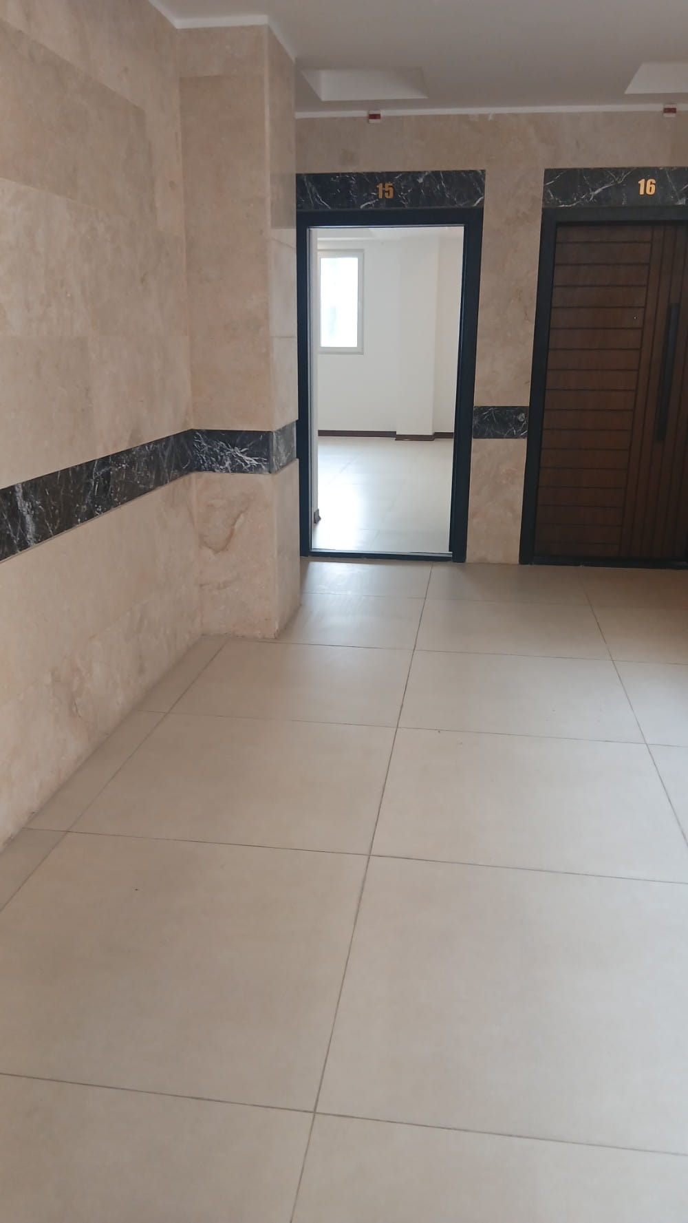 آپارتمان 120 متری دو خوابه در بلوار خزر ساری15839852960