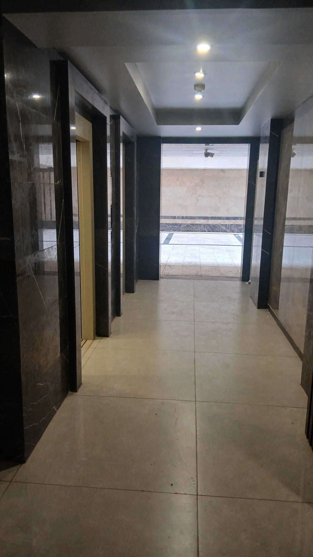 آپارتمان 120 متری دو خوابه در بلوار خزر ساری15839852966