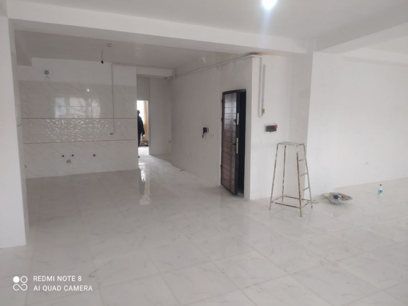 آپارتمان 80 متری دو خوابه در ملایر1268015301