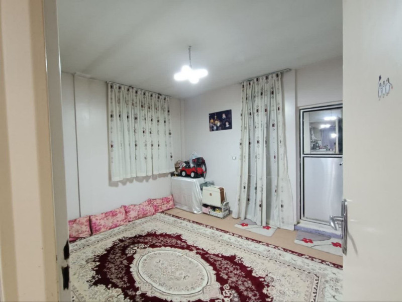 آپارتمان 85 متری دو خوابه در میدان زندیه ملایر1269195619