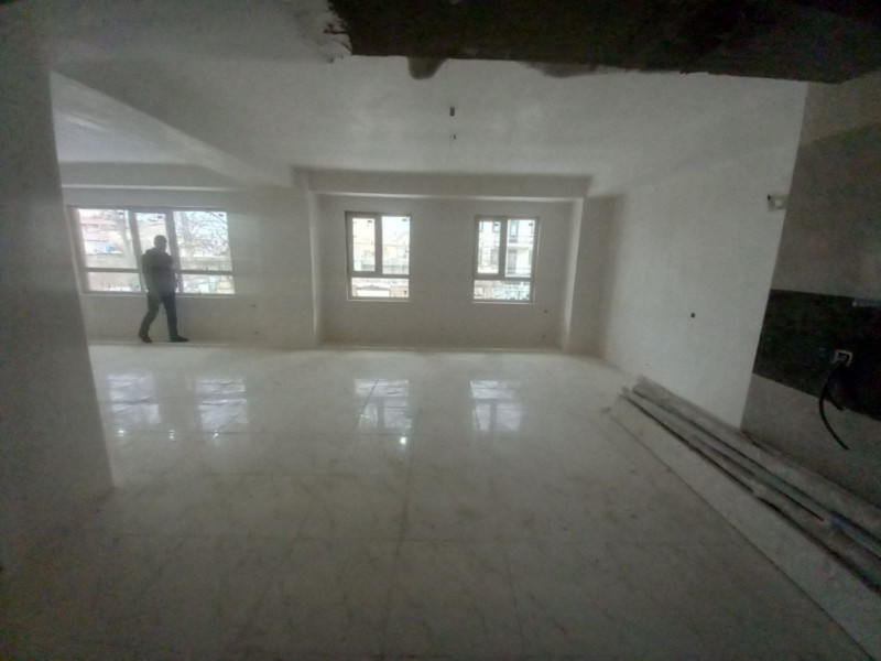 آپارتمان 95 متری دو خوابه در خیابان هوشنگ حاتمی ملایر1269895905
