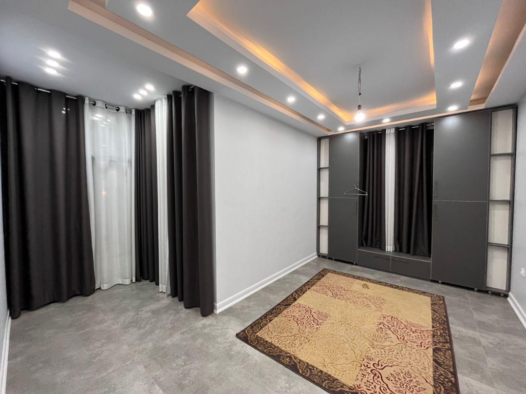 ویلا 550 متری سه خوابه در کردان کرج12404665