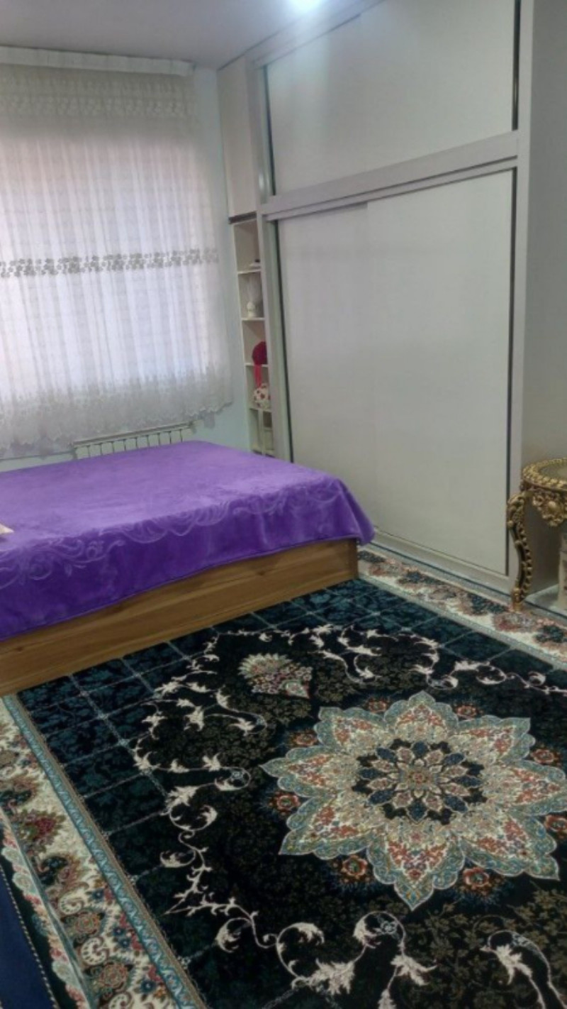 آپارتمان 80 متری دو خوابه در میدان سرو ملایر1273846786
