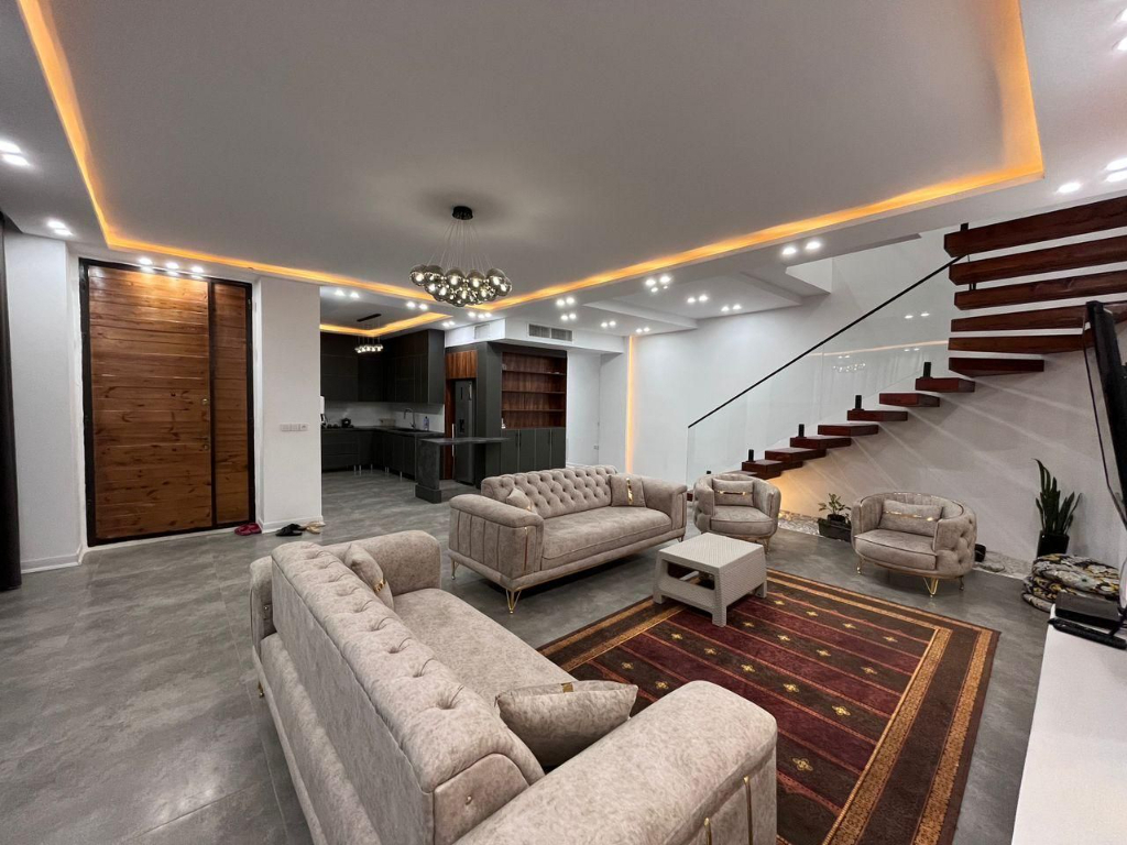 ویلا 550 متری سه خوابه در کردان کرج12404669