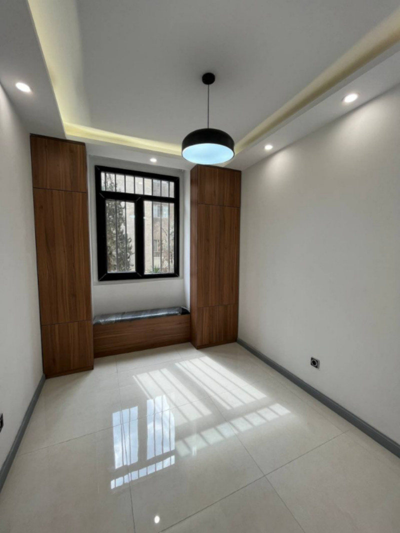 آپارتمان 74 متری دو خوابه در فردوس شرقی تهران1274627000