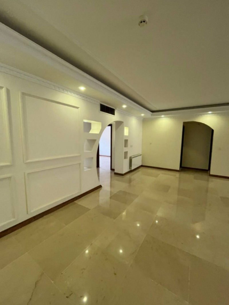 آپارتمان 200 متری سه خوابه در ابوذر تهران1275017063