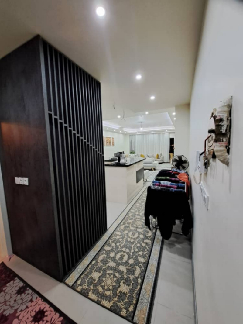 آپارتمان 110 متری دو خوابه در فاز 2 اندیشه1275337180