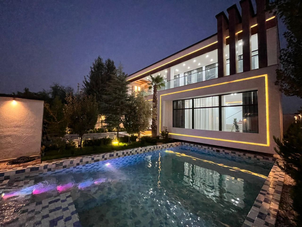 ویلا 550 متری سه خوابه در کردان کرج12404673
