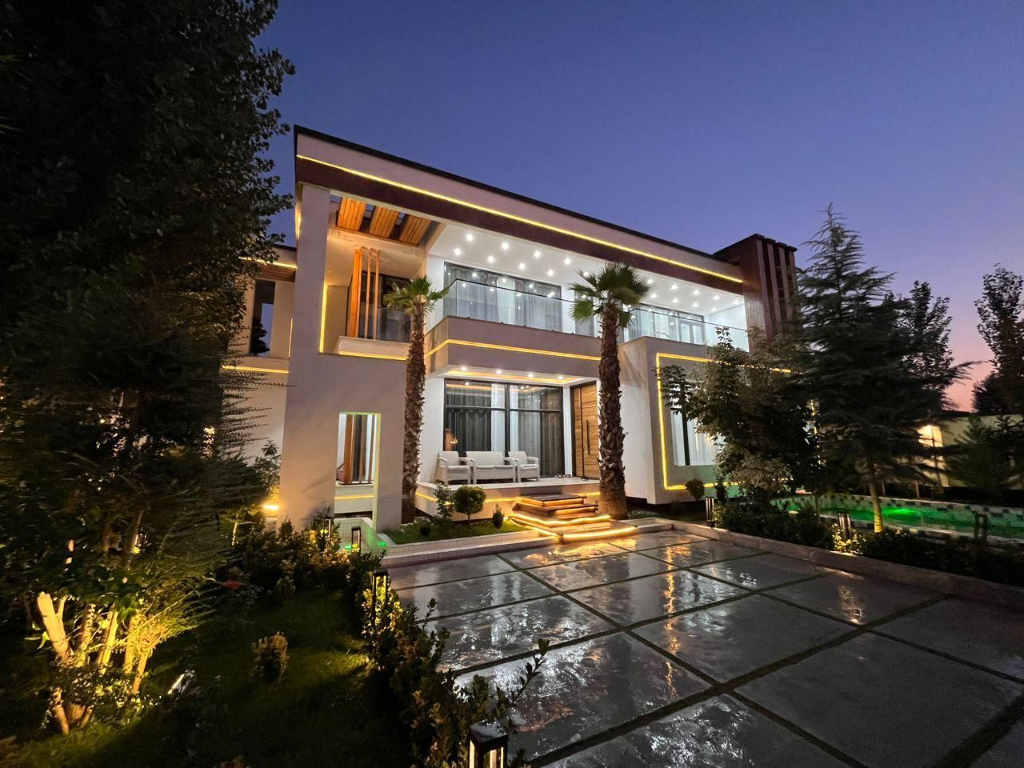 ویلا 550 متری سه خوابه در کردان کرج12404674