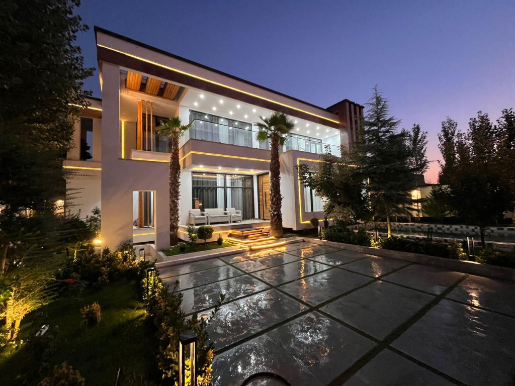 ویلا 550 متری سه خوابه در کردان کرج12404678