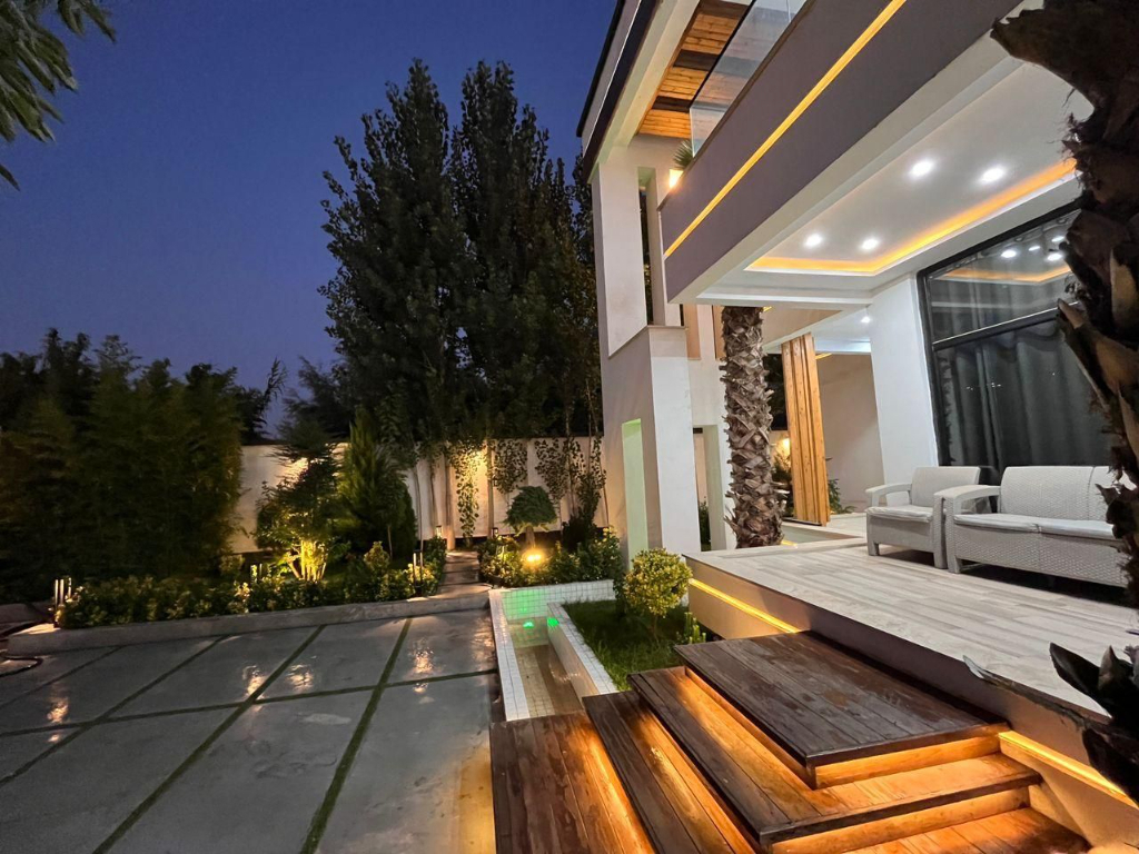 ویلا 550 متری سه خوابه در کردان کرج12404679