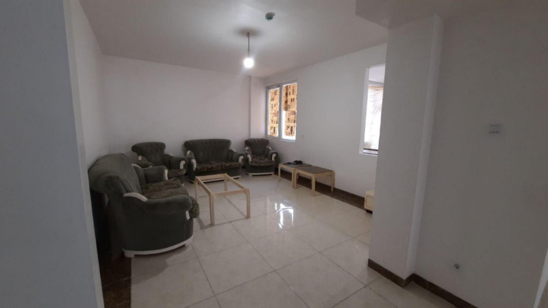 آپارتمان 227 متری چهارخوابه در طالقانی همدان1277617909