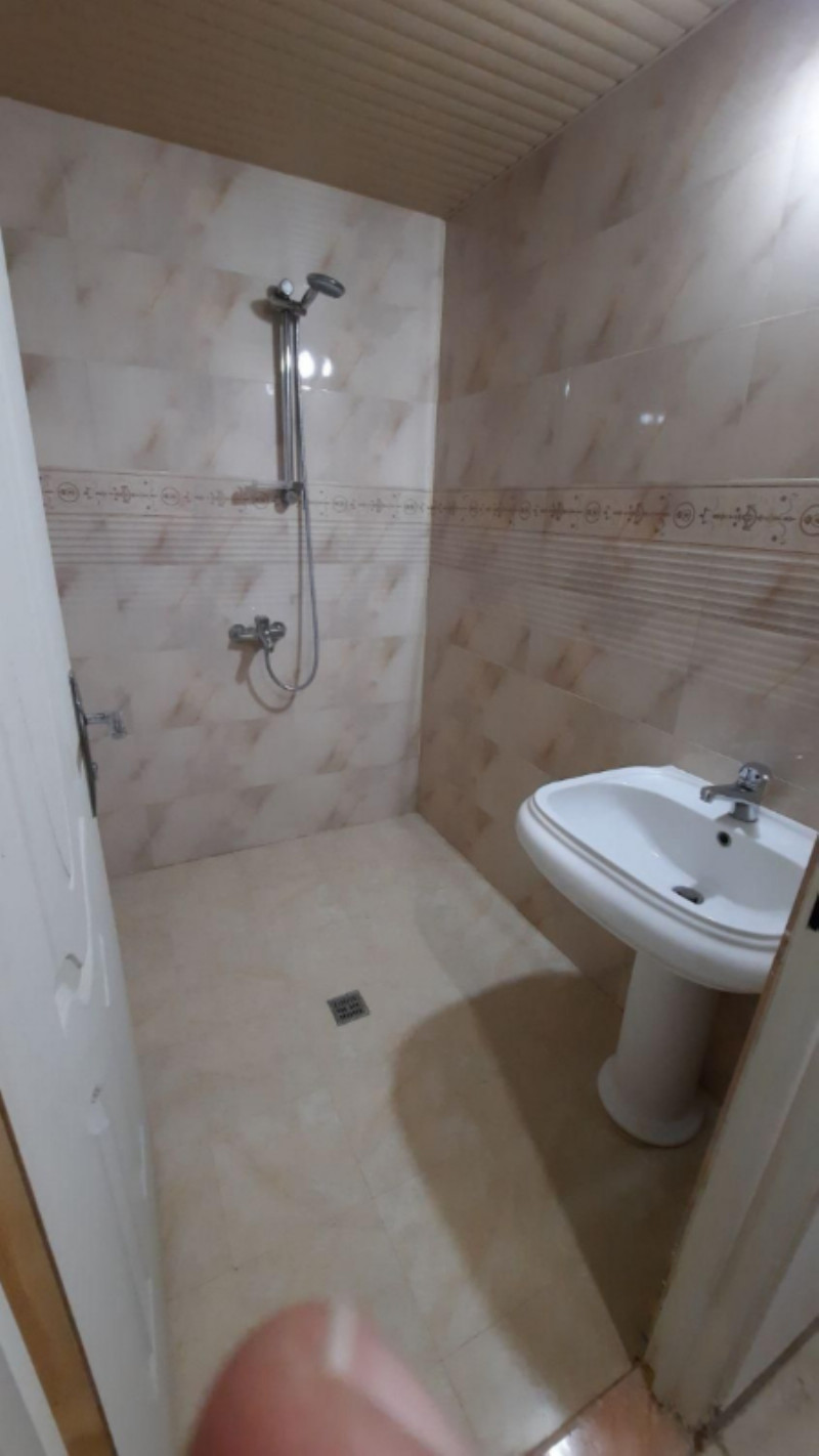 آپارتمان 227 متری چهارخوابه در طالقانی همدان1277617912