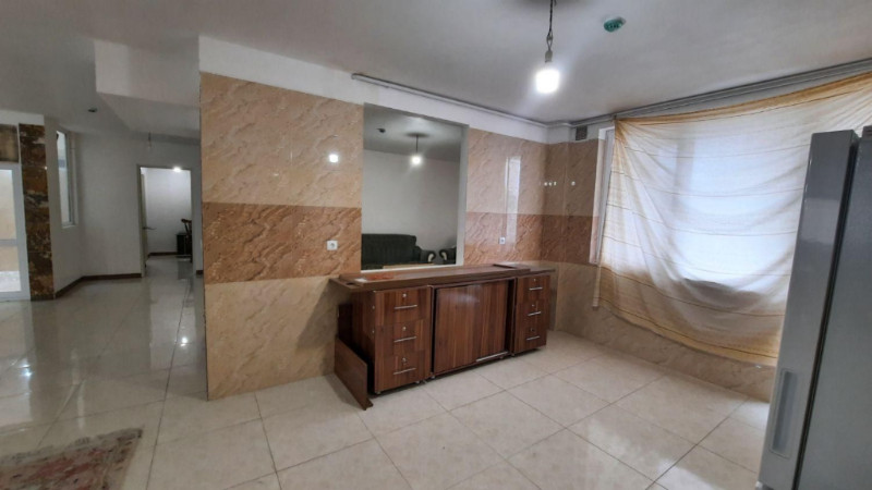 آپارتمان 227 متری چهارخوابه در طالقانی همدان1277617917