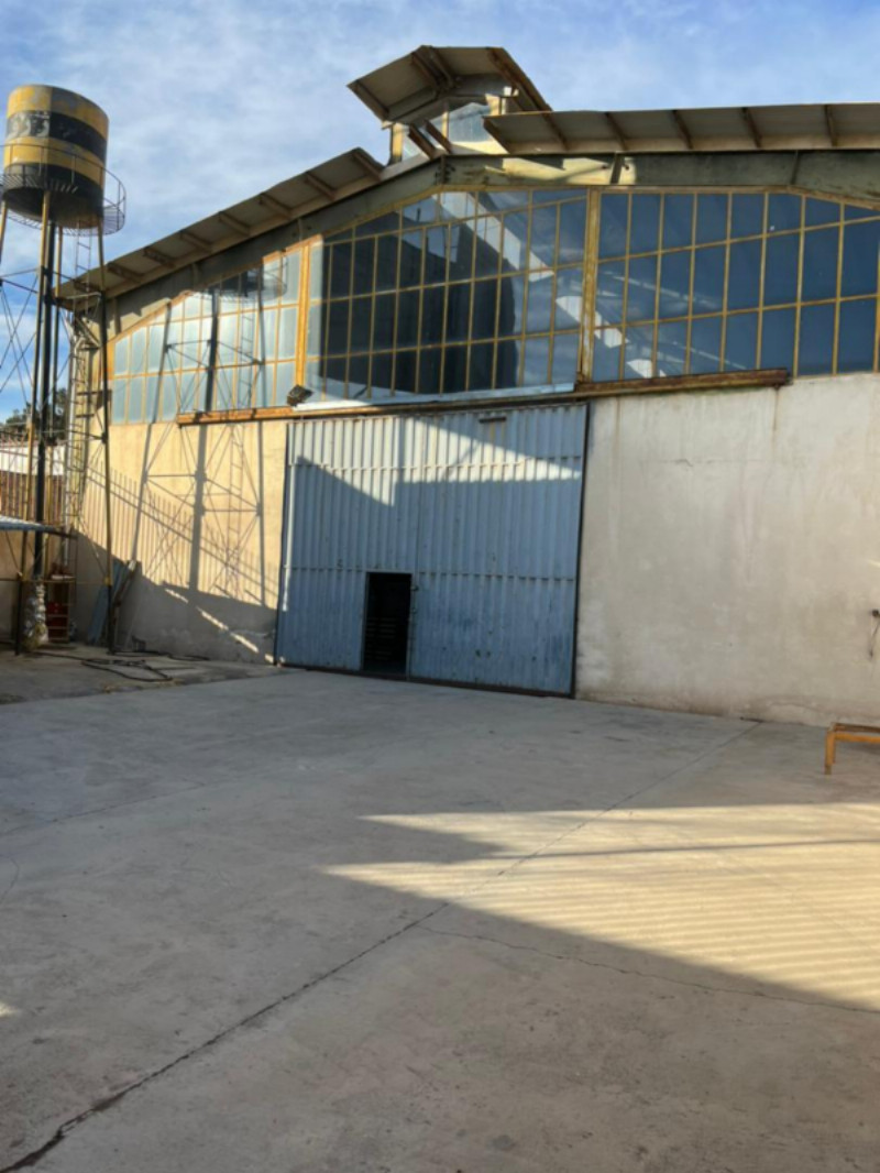 کارگاه 1250 متری در کردان کرج1279318352