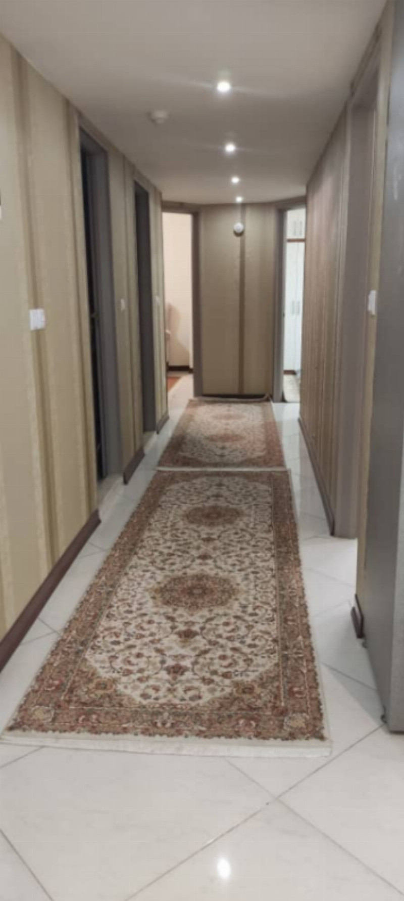 آپارتمان 140 متری سه خوابه در برازنده اصفهان1279328362