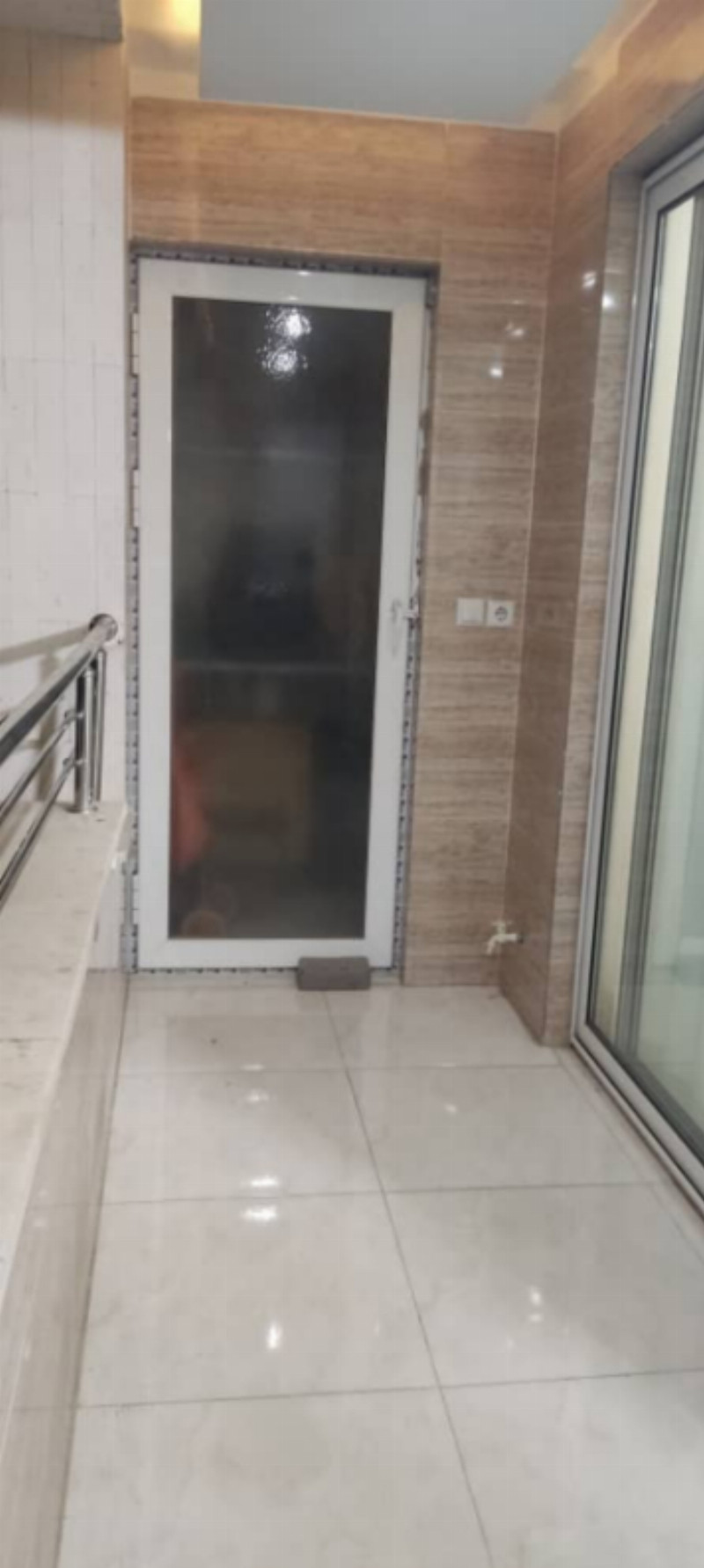 آپارتمان 140 متری سه خوابه در برازنده اصفهان1279328369