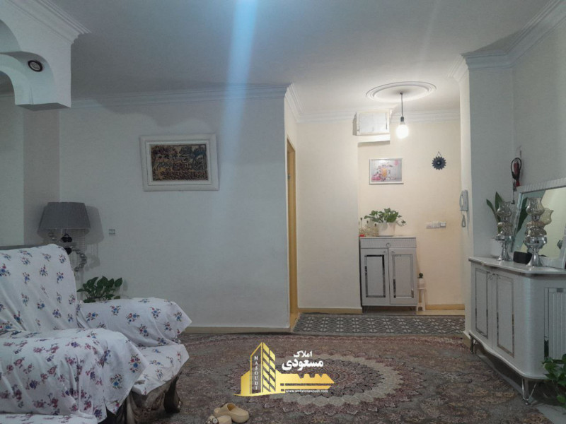 آپارتمان 60 متری در میدان امام خمینی شهریار1281539585