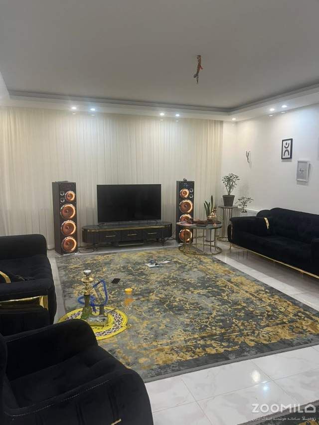 آپارتمان 140 متری دو خوابه در میدان امام علی یزد