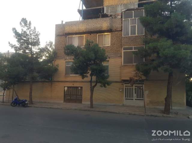 خانه 241 متری در بلوار شهید فکوری مشهد