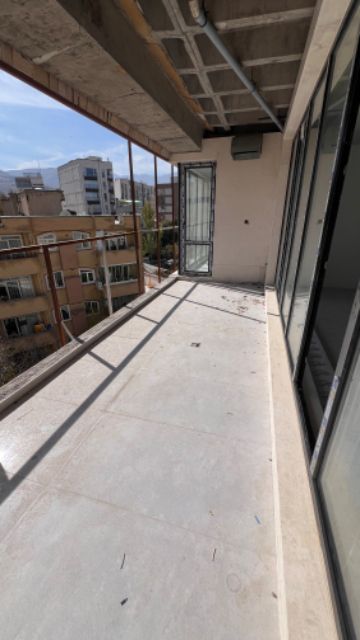 آپارتمان 178 متری سه خوابه در میدان بیمه همدان