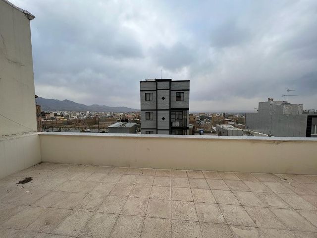 آپارتمان 64 متری دو خوابه در شهرک بهشتی همدان